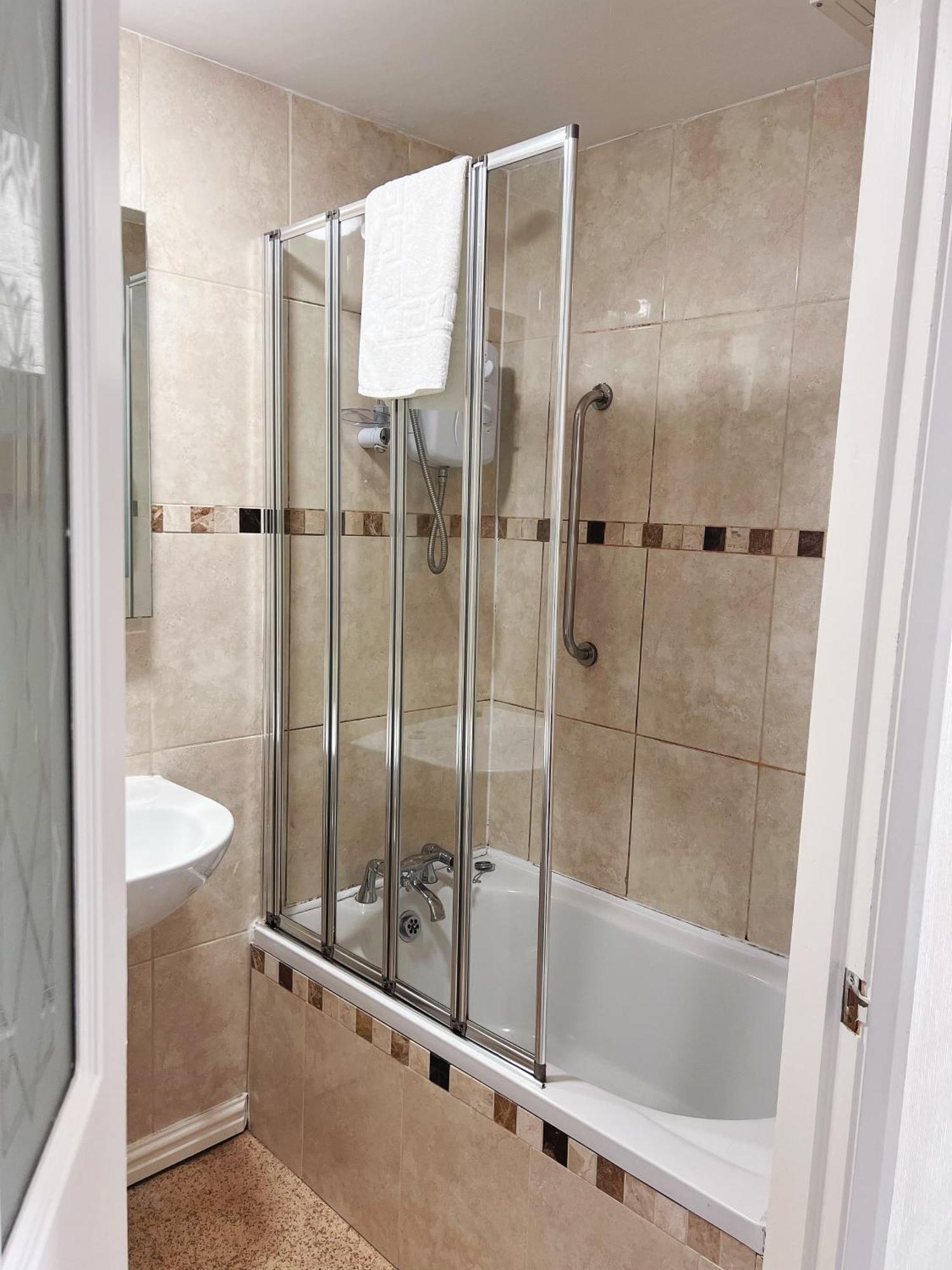 The Crown Hotel Corwen Ngoại thất bức ảnh