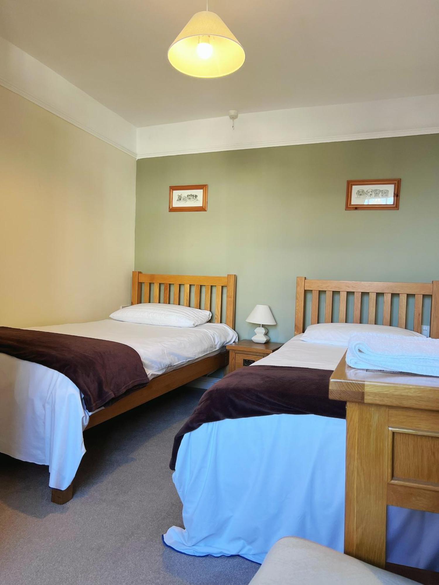 The Crown Hotel Corwen Ngoại thất bức ảnh